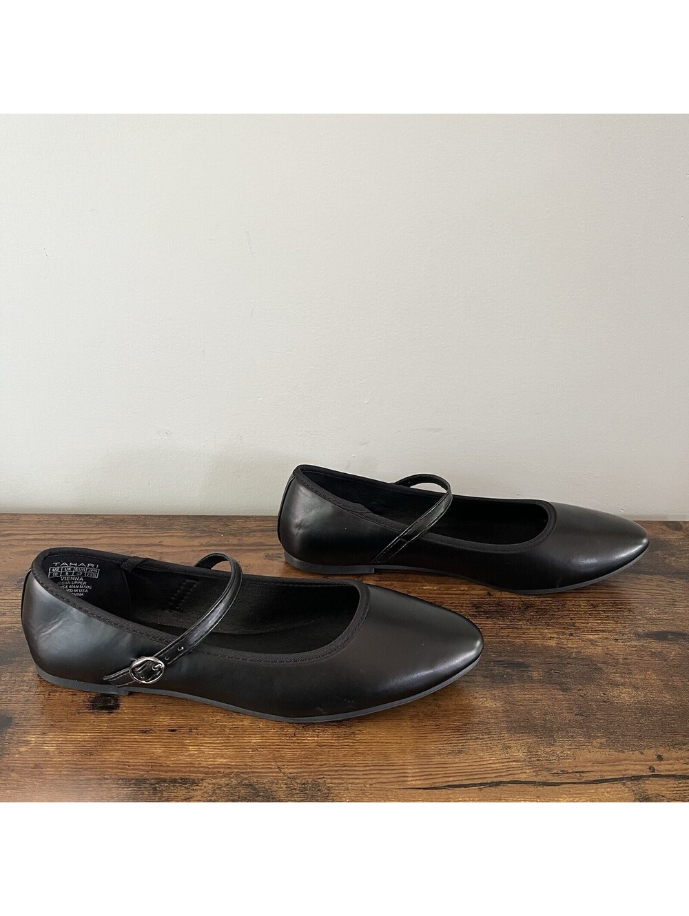NWOB Tahari Women’s Size 10 Vienna Minimalist Mary Jane Flats Black Vegan Upper